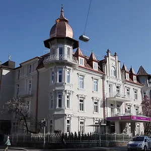 https://villa-carlton.salzburghotels.net