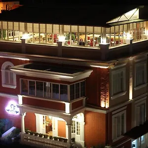 Boutique Restaurant Gloria 4*, Tirana Albánie