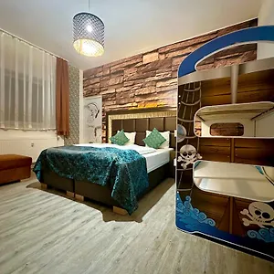 Kristalpark 3*, Günzburg Německo