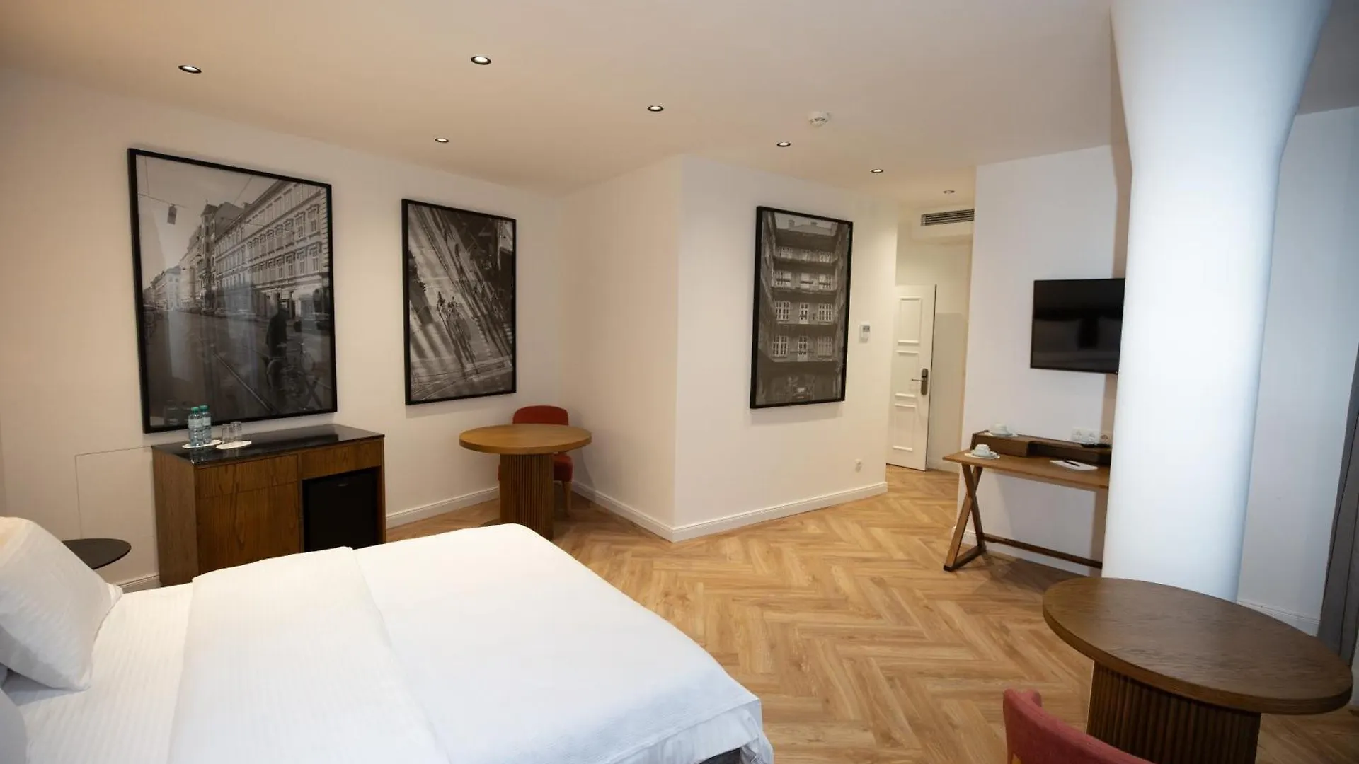 Vienna Lights Apartments - Domenig By Kent 0*,